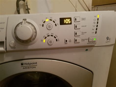 Réparer machine à laver code erreur door Lave linge Hotpoint Ariston