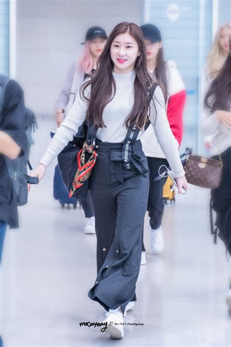 Chaeryeong Itzy Airport Fashion Itzy Style Chaeryeong Fashion