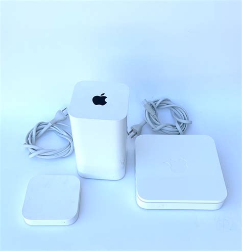 Apple Airport Express and 2 Airport Extreme | Property Room