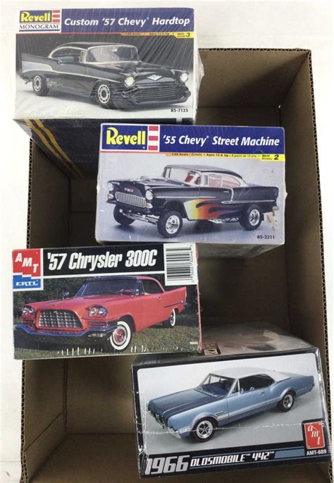 Lot - (4) 1:24 & 1:25 Scale Model Car Kits