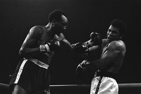 Bob Foster, Former Light Heavyweight Boxing Champion, Dies at Age 77 ...