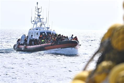 Migranti Alarm Phone Segnala Barcone In Pericolo Al Largo Della Libia