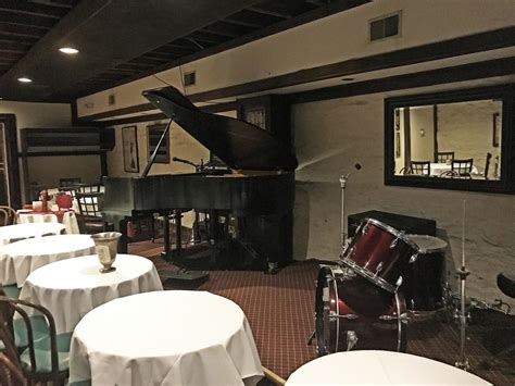 Majestic Restaurant and Jazz Club – Haunted Houses
