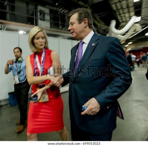 Cnns Kate Bolduan Talking Paul Manafort Stock Photo 699053023