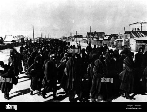 Events Second World War Wwii Russia Stalingrad 1942 1943 A Column Of German Prisoners Of