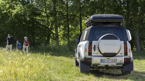 Spanie W Samochodzie Podczas Wypraw Terenowych Land Rover Polska