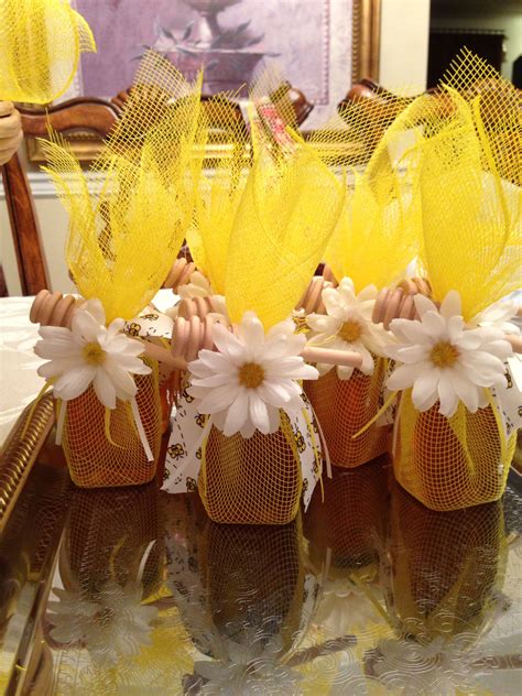 Pin By Dede Maria On Cute Stuff Bee Baby Shower Bee Baby Shower