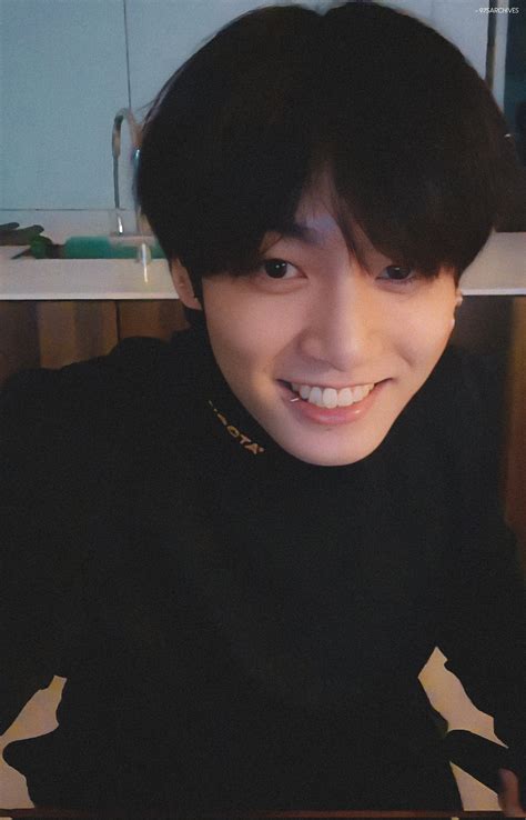 ִֶָ On Twitter Look At Jungkooks Pretty Smile 🥺