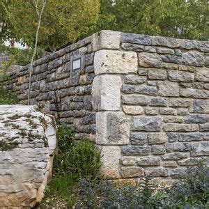 Pierre à bâtir pour mur ALVÉOPIERRE OCCITANIE PIERRES en pierre