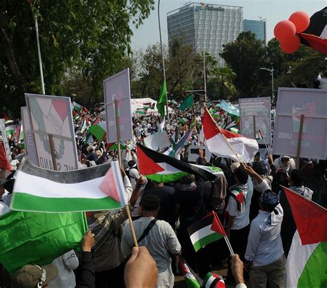 Foto Kecam Serangan Israel Di Jalur Gaza Ribuan Orang Ikuti Aksi Bela