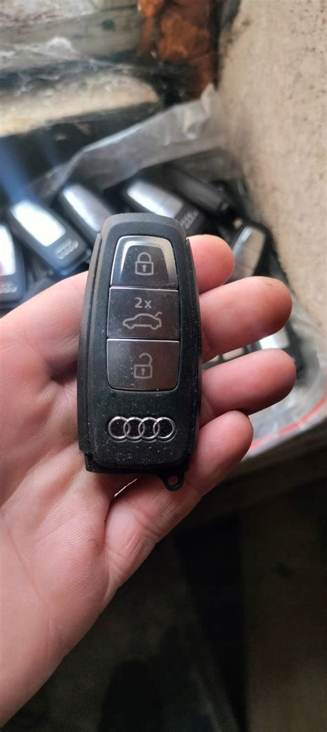 Obudowa Kluczyk Pilot audi nowy oryginał smart key 4N0959754BQ za 150