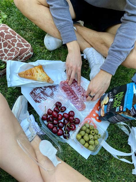 Central Park picnic | Central park picnic, Food, Picnic