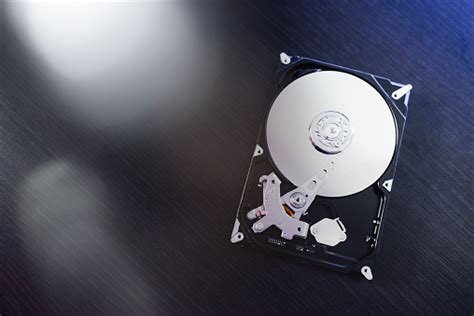 Membongkar Hard Drive Dari Komputer Hdd Dengan Efek Cermin Membuka Hard