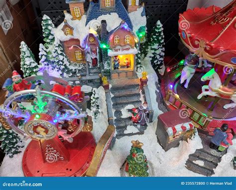 Mini Stadt Mit Karussell Im Winter Weihnachtsdekorationen Stockfoto