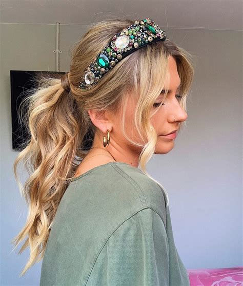 MUST READ How To Style Your Jewelled Headband Blog Post