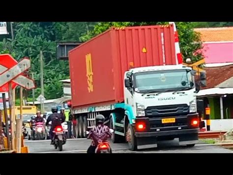 Truck Tangki Besar Bbm Pertamina Truck Tronton Besar Truck Container