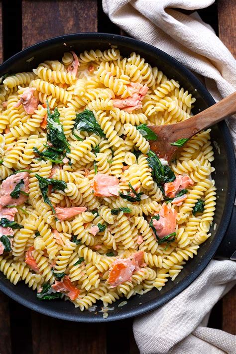 Einfache Lachs Spinat Pasta 20 Minuten Kochkarussell