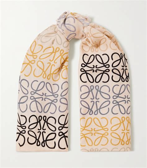 The 30 Best Cashmere Scarves at Every Price Point | Who What Wear