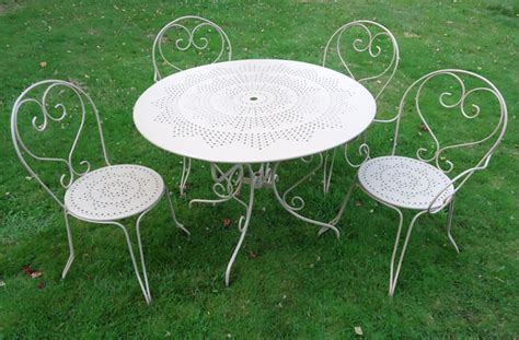 Table De Jardin Fer Forge Blanc Agencement De Jardin Aux Meilleurs Prix