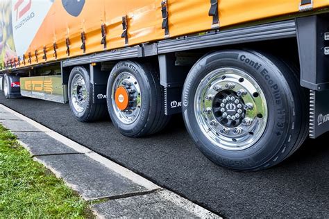 Continental Presenta Tres Soluciones De Neum Ticos Para El Transporte