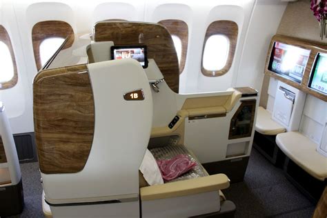 Review: Emirates’ new Boeing 777-200LR business class seat - Executive ...