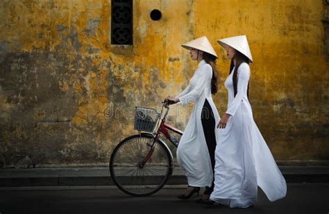 Ao Dai Traditional Dress Of Vietnam A Dong Silk Atelier Yuwa Ciao Jp