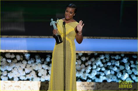 Uzo Aduba Breaks Down During Amazing And Emotional Sag Awards 2015 Best Actress Speech Watch Now