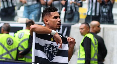 Na Estreia Oficial Da Arena Mrv Paulinho Decide E Atl Tico Mg Vence O