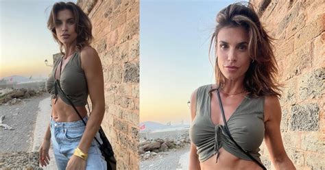 Elisabetta Canalis è Tornata A Milano In Autunno Segue Il Trend Dei Cuissardes Alla Coscia