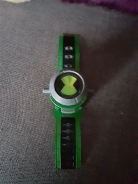 Montre Ben Alien Force Ultimate Omnitrix Bandai Pouces