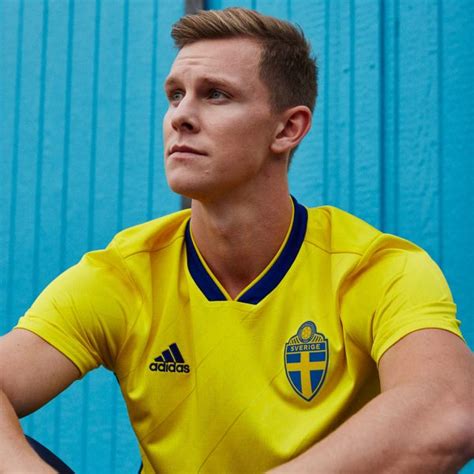 Camiseta Adidas De Suecia 2018 19