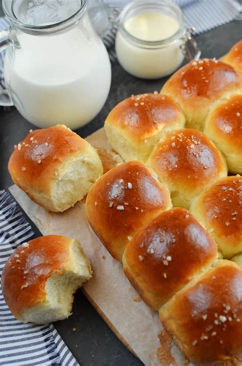 The Ultimate Dinner Rolls Recipe - COOK.ME