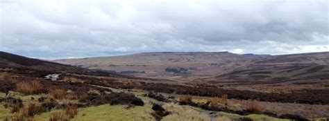 Derwent Moors Circular Walk Views Of Ladybower Reservoir 10adventures