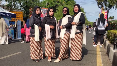 FOTO Busana Kebaya Di Parade Kebaya Nusantara