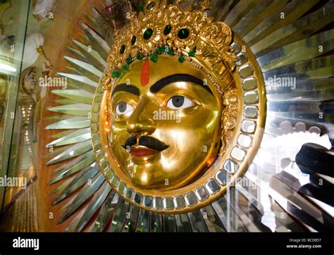 Bronze Sun Sculpture Of A Maharaja In The City Palace Udaipur Rajasthan India Stock Photo - Alamy