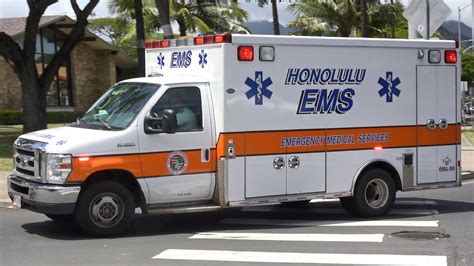 Honolulu EMS Pawa A 1 Responding YouTube