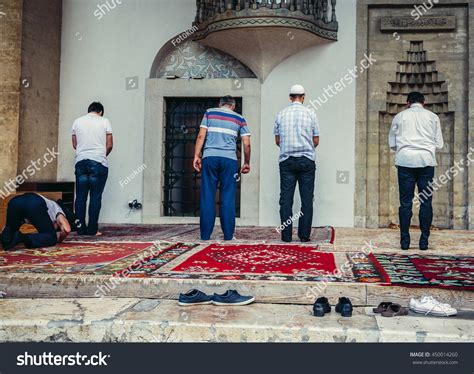 2,289 Bosnian muslim Images, Stock Photos & Vectors | Shutterstock