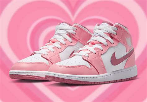 Gi Y Nike Air Jordan Mid Gs Valentine S Day Dq H