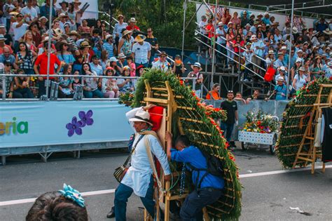 40 Inspiring Photos From Feria De Las Flores In Medellín Wanderluluu