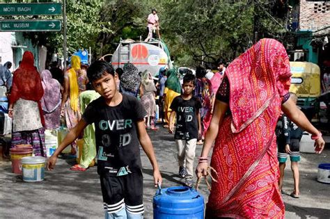 Water Crisis Amidst Heatwave Delhi Government Calls Emergency Meeting