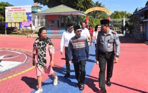 Penjabat Gubernur Ntt Puji Kinerja Kalapas Kelas Ii A Kupang Dan