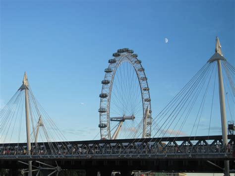 Dinner Cruise on the River Thames – Jarvis Family Travels