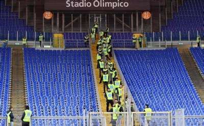 Sirena Interrompere Cespuglio Lavoro Steward Stadio Roma Tecnologia