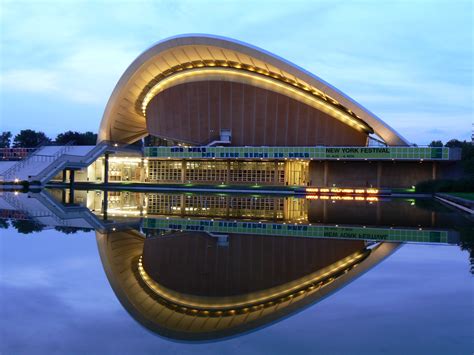 Datei:Haus der Kulturen der Welt Berlin2007.jpg – Wikipedia