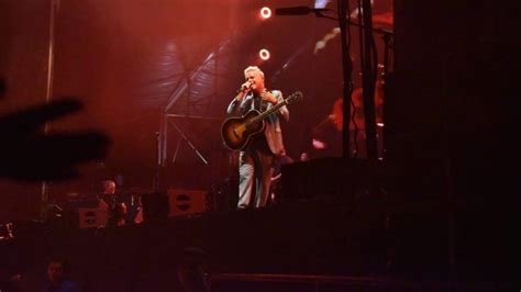 Canta Alejandro Sanz sus grandes éxitos a los sinaloenses