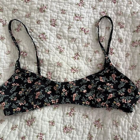 Sweet Floral Pattern Bikini Top Best Suited For Depop