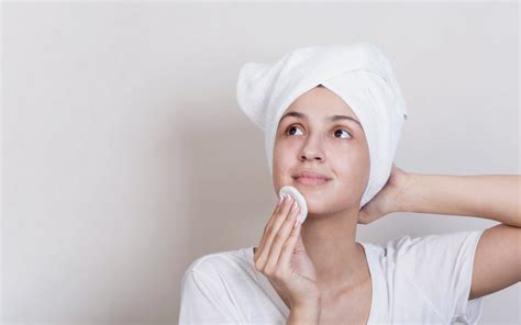 Jangan Keliru Ini Urutan Penggunaan Skincare Yang Benar Agar Kulit