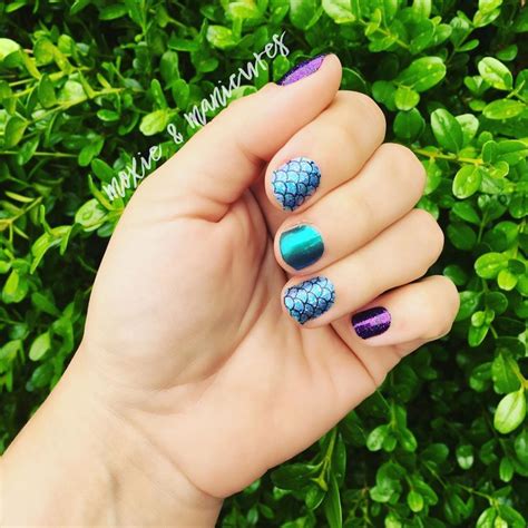 20 Superb Mermaid Nail Art Design Ideas