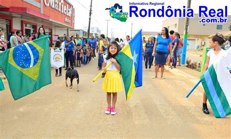 V Deo Cujubim Realiza Desfile C Vico Em Comemora O Ao Bicenten Rio