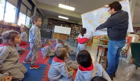 Colegio Ward El Nivel Inicial comenzó con el proyecto de biblioteca